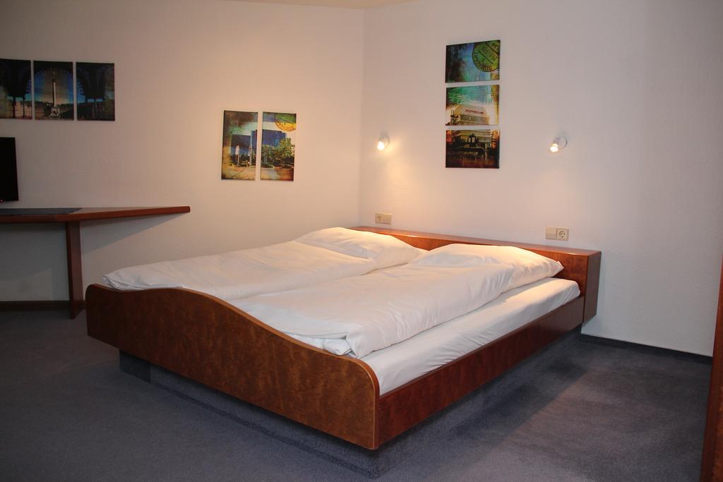 Hotel Strobel Stuttgart Bagian luar foto